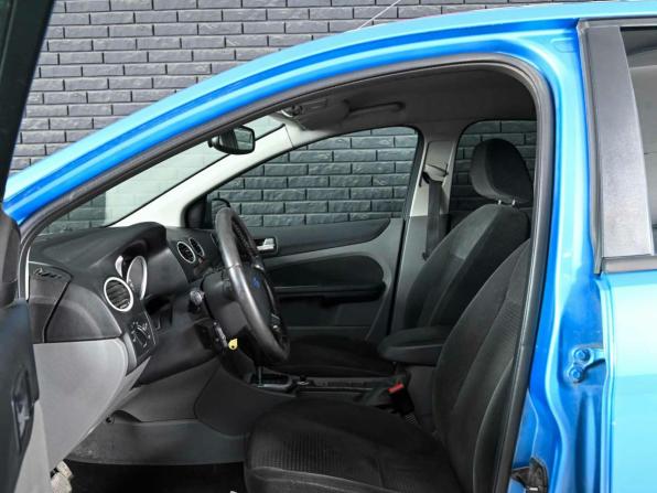 Ford Focus II Рестайлинг с пробегом 2008 года, цена 555 000 рублей, 306267 км, хэтчбек, Автокод Объявления
