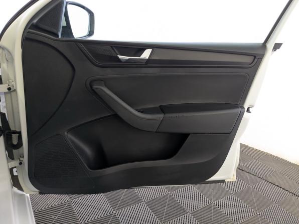 Skoda Rapid II с пробегом 2021 года, цена 1 220 000 рублей, 176346 км, лифтбек, Автокод Объявления