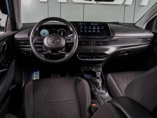 Hyundai Bayon I с пробегом 2023 года, цена 2 649 000 рублей, 30949 км, внедорожник, Автокод Объявления