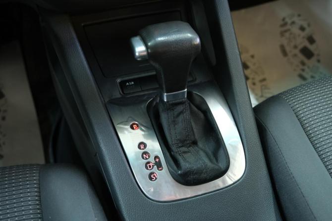Volkswagen Jetta V с пробегом 2006 года, цена 599 000 рублей, 320000 км, седан, Автокод Объявления