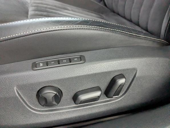 Skoda Superb III Рестайлинг с пробегом 2022 года, цена 3 400 000 рублей, 73321 км, лифтбек, Автокод Объявления