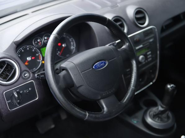 Ford Fusion I Рестайлинг с пробегом 2007 года, цена 330 000 рублей, 183700 км, хэтчбек, Автокод Объявления