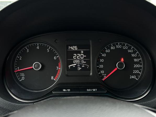 Volkswagen Polo V Рестайлинг с пробегом 2016 года, цена 1 090 000 рублей, 128350 км, седан, Автокод Объявления