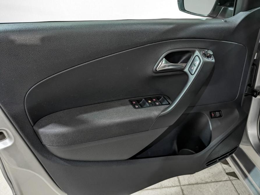 Volkswagen Polo V Рестайлинг Химки  - изображение 19