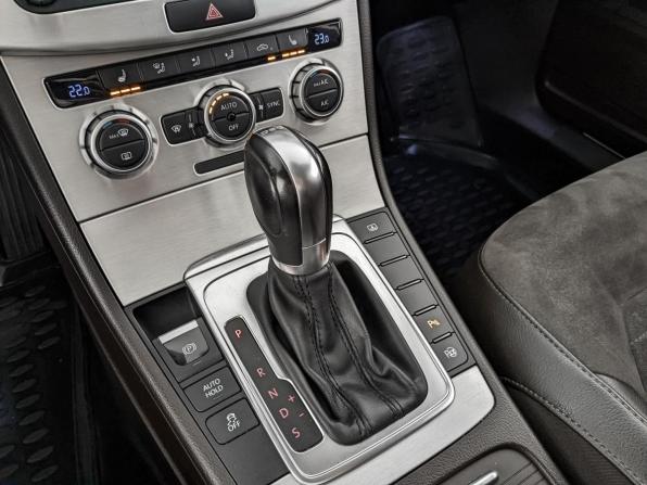 Volkswagen Passat B7 с пробегом 2013 года, цена 1 450 000 рублей, 94193 км, седан, Автокод Объявления