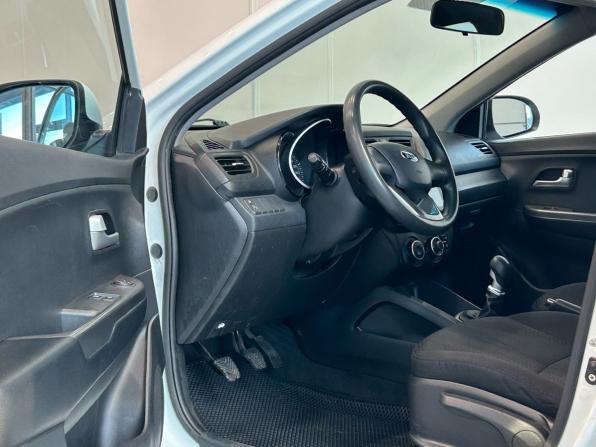 Kia Rio III с пробегом 2014 года, цена 640 000 рублей, 204000 км, седан, Автокод Объявления