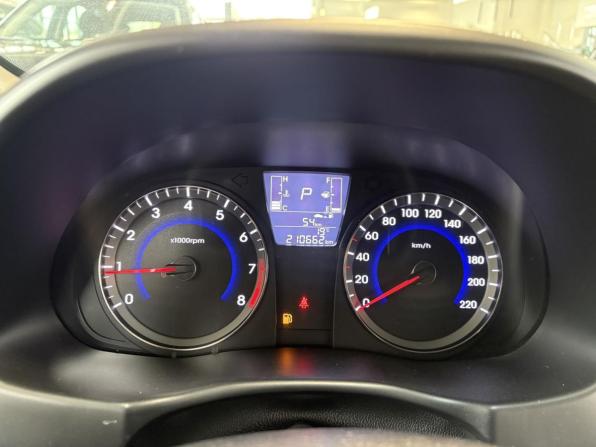 Hyundai Solaris I Рестайлинг с пробегом 2014 года, цена 839 000 рублей, 210571 км, хэтчбек, Автокод Объявления