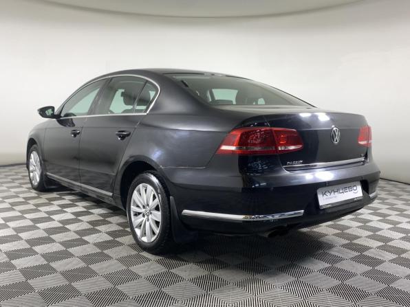 Volkswagen Passat B7 с пробегом 2011 года, цена 820 000 рублей, 228146 км, седан, Автокод Объявления