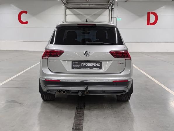Volkswagen Tiguan II с пробегом 2017 года, цена 2 501 000 рублей, 141067 км, внедорожник, Автокод Объявления