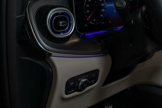 Новый Mercedes-Benz V-Класс III (W447) Рестайлинг 2 2024 года, цена 15 900 000 рублей, минивэн, Автокод Объявления