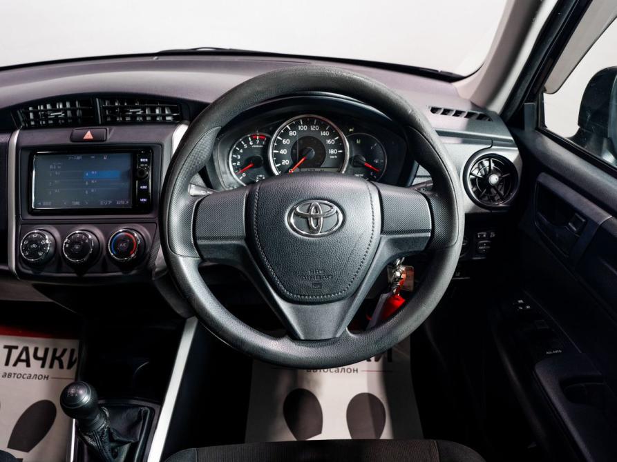 Toyota Corolla XI (E160 E170 E180) Рестайлинг 1 Чита  - изображение 8
