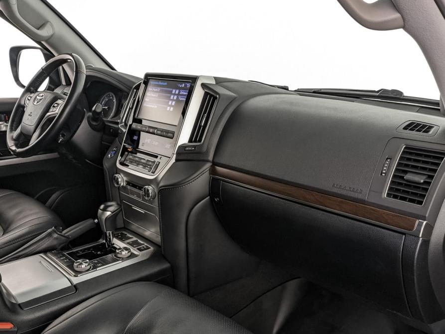 Toyota Land Cruiser 200 Series Рестайлинг 2 Москва  - изображение 13