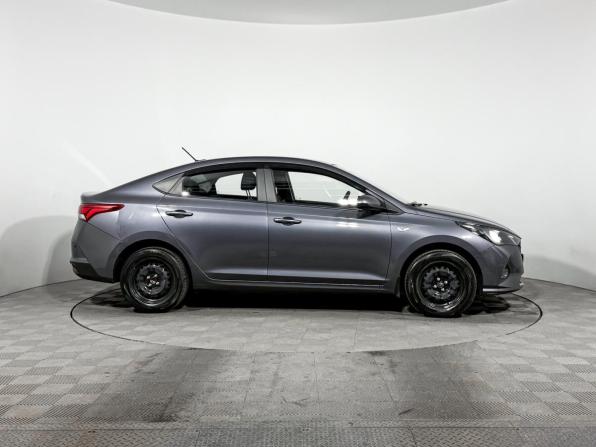 Hyundai Solaris II Рестайлинг с пробегом 2021 года, цена 1 690 000 рублей, 24479 км, седан, Автокод Объявления