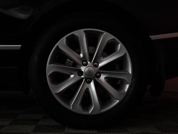 Land Rover Range Rover IV с пробегом 2017 года, цена 3 946 430 рублей, 144873 км, внедорожник, Автокод Объявления