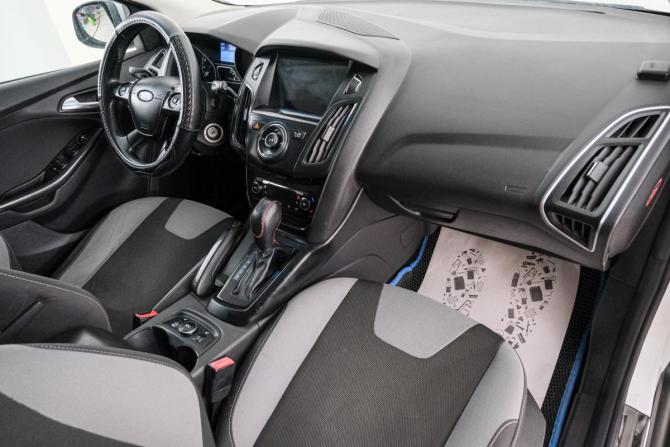 Ford Focus III с пробегом 2012 года, цена 899 000 рублей, 242313 км, хэтчбек, Автокод Объявления