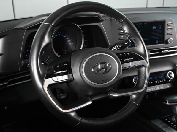 Hyundai Elantra VII (CN7) с пробегом 2021 года, цена 2 199 000 рублей, 68140 км, седан, Автокод Объявления