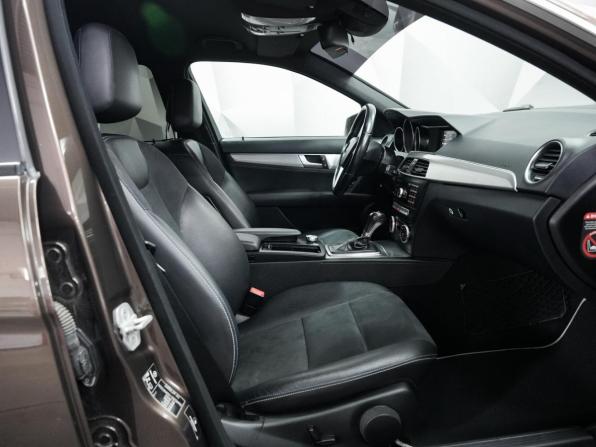 Mercedes-Benz C-Класс III (W204) Рестайлинг с пробегом 2013 года, цена 1 585 000 рублей, 190000 км, седан, Автокод Объявления