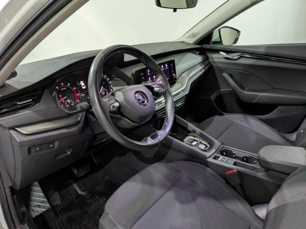 Skoda Octavia IV (A8) с пробегом 2021 года, цена 2 100 000 рублей, 80408 км, лифтбек, Автокод Объявления
