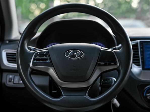 Hyundai Solaris II с пробегом 2019 года, цена 1 000 000 рублей, 187649 км, седан, Автокод Объявления