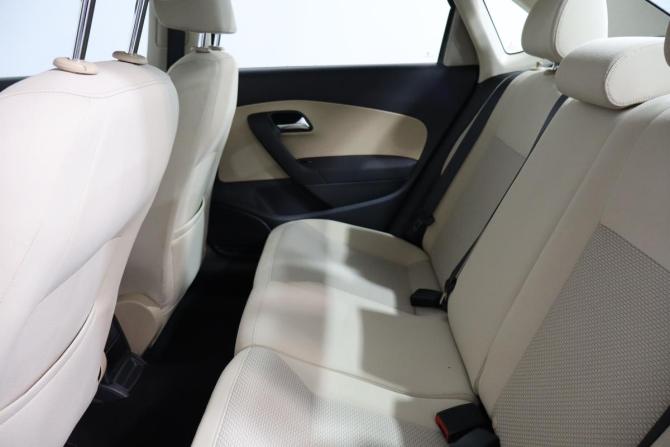 Volkswagen Polo V с пробегом 2015 года, цена 949 000 рублей, 120000 км, седан, Автокод Объявления