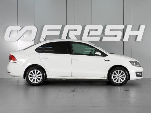 Volkswagen Polo V Рестайлинг с пробегом 2016 года, цена 649 000 рублей, 294668 км, седан, Автокод Объявления