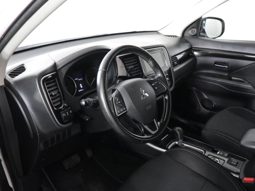 Mitsubishi Outlander III Рестайлинг 3 Химки  - изображение 9