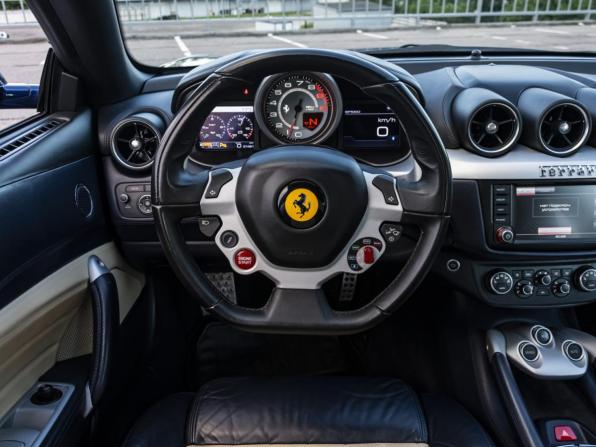 Ferrari FF с пробегом 2015 года, цена 10 900 000 рублей, 51000 км, хэтчбек, Автокод Объявления
