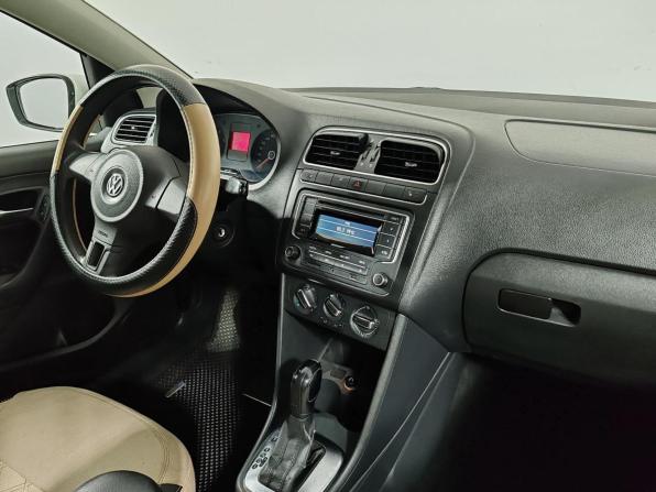 Volkswagen Polo V Рестайлинг с пробегом 2019 года, цена 1 199 000 рублей, 112007 км, седан, Автокод Объявления