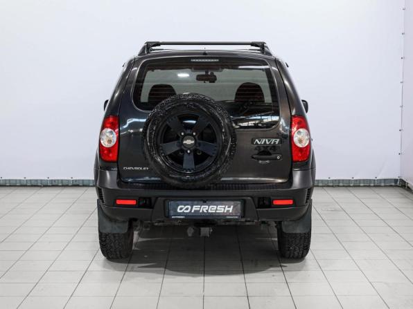 Chevrolet Niva I Рестайлинг с пробегом 2013 года, цена 649 500 рублей, 175731 км, внедорожник, Автокод Объявления