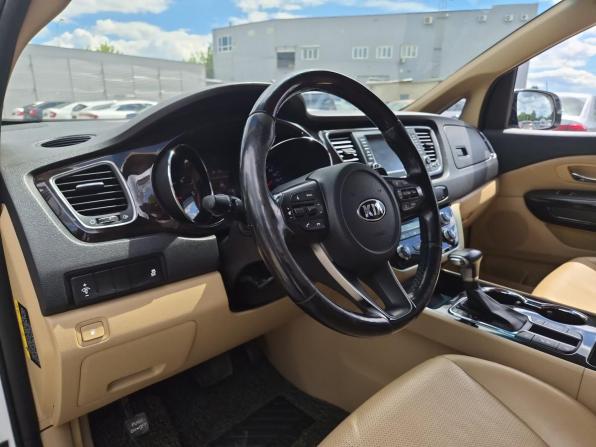 Kia Carnival III с пробегом 2018 года, цена 2 400 000 рублей, 179043 км, минивэн, Автокод Объявления