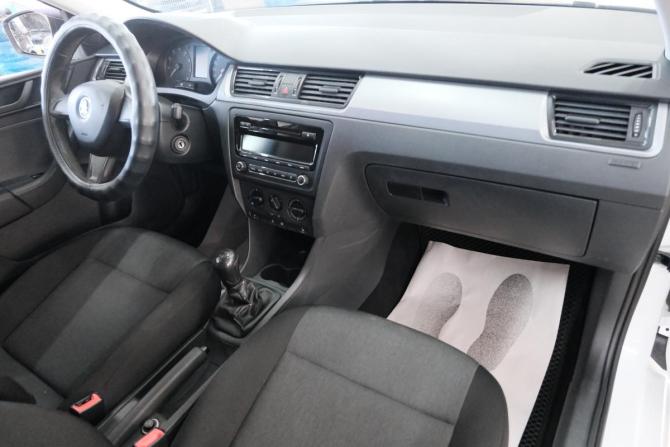 Skoda Rapid I с пробегом 2014 года, цена 729 000 рублей, 193300 км, лифтбек, Автокод Объявления