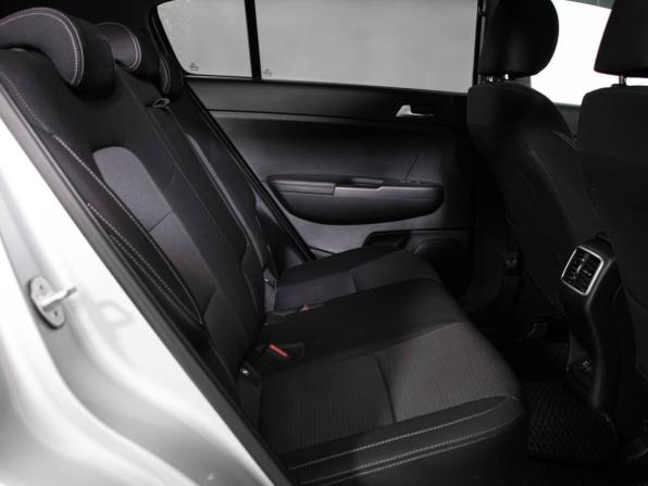Kia Sportage IV Рестайлинг с пробегом 2019 года, цена 1 799 000 рублей, 176000 км, внедорожник, Автокод Объявления