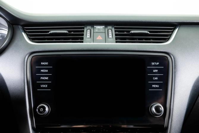Skoda Octavia III (A7) Рестайлинг с пробегом 2019 года, цена 1 849 000 рублей, 181500 км, лифтбек, Автокод Объявления