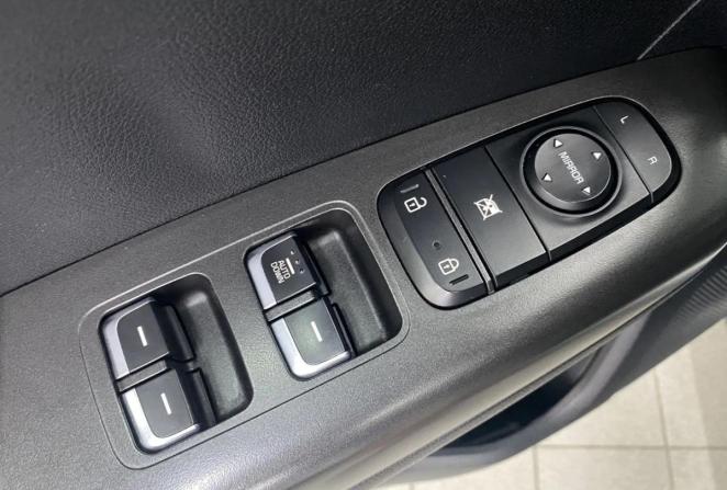 Kia Sportage IV Рестайлинг с пробегом 2018 года, цена 1 759 000 рублей, 117148 км, внедорожник, Автокод Объявления