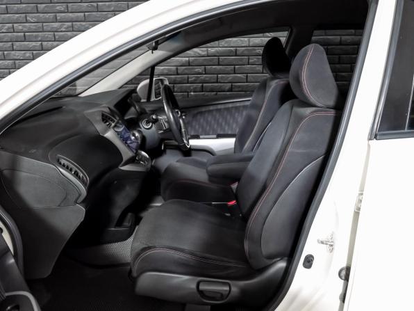 Honda Stream II Рестайлинг с пробегом 2011 года, цена 1 350 000 рублей, 144841 км, минивэн, Автокод Объявления