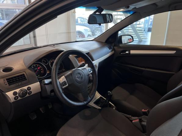 Opel Astra H Рестайлинг с пробегом 2008 года, цена 362 000 рублей, 301085 км, седан, Автокод Объявления