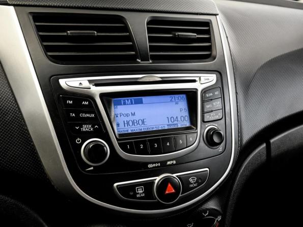 Hyundai Solaris I с пробегом 2011 года, цена 699 000 рублей, 143683 км, седан, Автокод Объявления