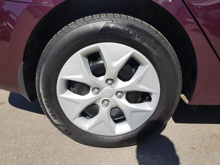 Hyundai Solaris I Брянск  - изображение 12