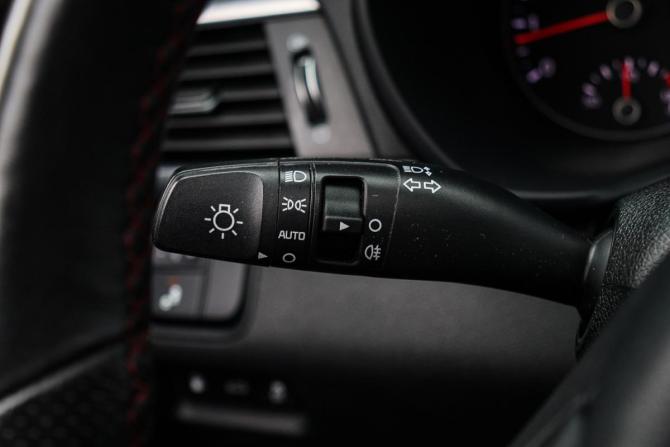Kia Optima IV Рестайлинг с пробегом 2018 года, цена 2 350 000 рублей, 52080 км, седан, Автокод Объявления