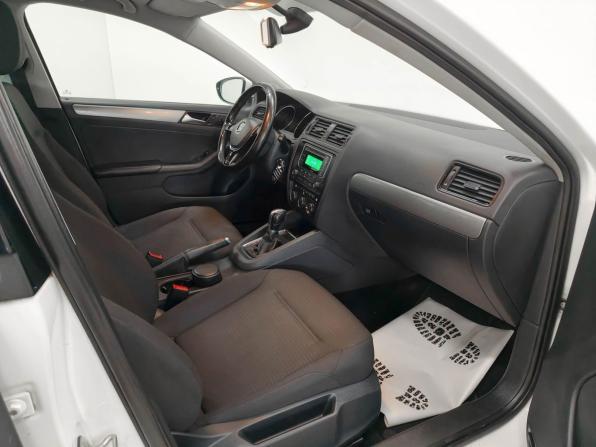 Volkswagen Jetta VI Рестайлинг с пробегом 2015 года, цена 993 200 рублей, 184683 км, седан, Автокод Объявления
