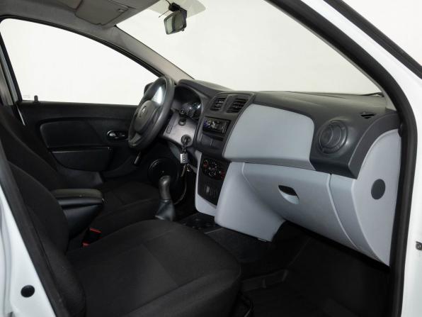 Renault Sandero II с пробегом 2014 года, цена 678 000 рублей, 111610 км, хэтчбек, Автокод Объявления