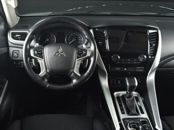 Mitsubishi Pajero Sport III с пробегом 2018 года, цена 2 534 999 рублей, 191939 км, внедорожник, Автокод Объявления