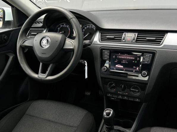 Skoda Rapid I Рестайлинг с пробегом 2018 года, цена 1 228 400 рублей, 72407 км, лифтбек, Автокод Объявления