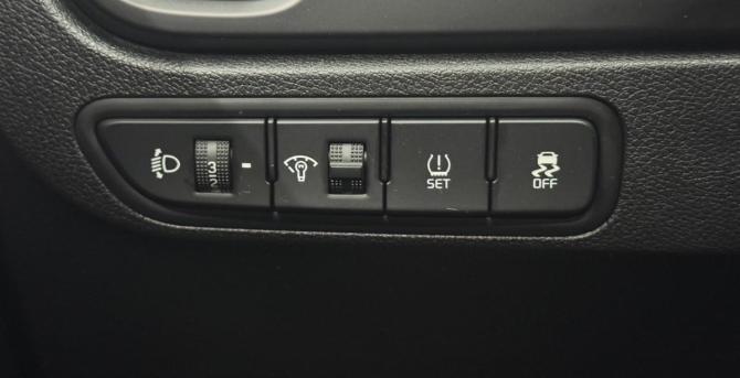 Kia Rio IV Рестайлинг с пробегом 2021 года, цена 1 516 000 рублей, 112387 км, седан, Автокод Объявления