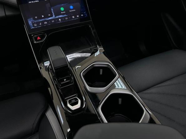 Geely Atlas II с пробегом 2024 года, цена 3 050 000 рублей, 6705 км, внедорожник, Автокод Объявления