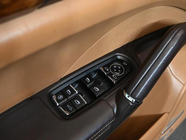 Porsche Cayenne II (958) с пробегом 2011 года, цена 1 920 000 рублей, 203146 км, внедорожник, Автокод Объявления