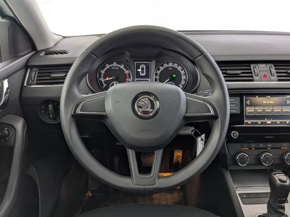 Skoda Octavia III (A7) Рестайлинг с пробегом 2019 года, цена 1 725 000 рублей, 107653 км, лифтбек, Автокод Объявления