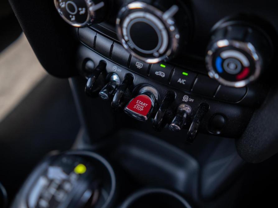 Mini Hatch III (F55/F56) Сочи  - изображение 14