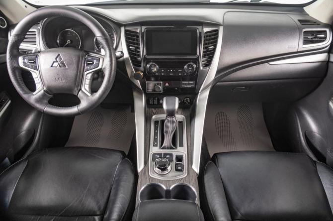 Mitsubishi Pajero Sport III с пробегом 2017 года, цена 3 699 000 рублей, 117000 км, внедорожник, Автокод Объявления
