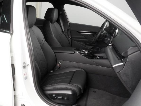 BMW 5 серии VIII (G60/G61/G68) с пробегом 2024 года, цена 7 599 000 рублей, 6078 км, седан, Автокод Объявления